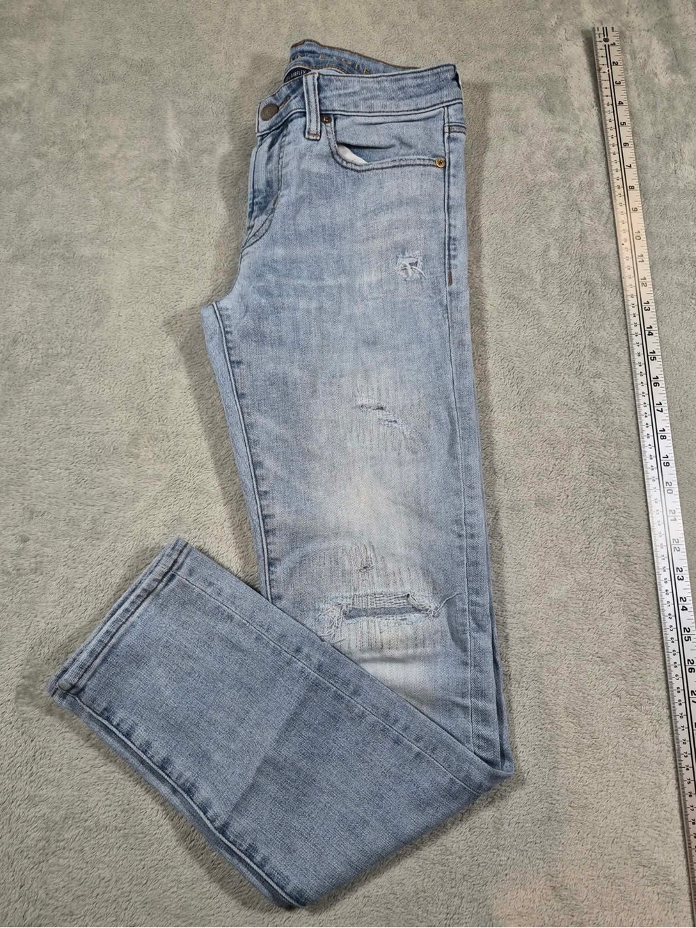 American Eagle Next Level Air Flex Distressed Slim Jeans 30x32 Light Wash